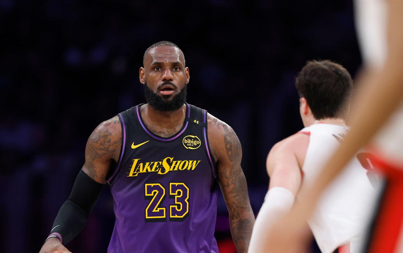 爱游戏-关于浓眉哥连续五场比赛得分超过惊险取胜,公牛挑战极限!的信息