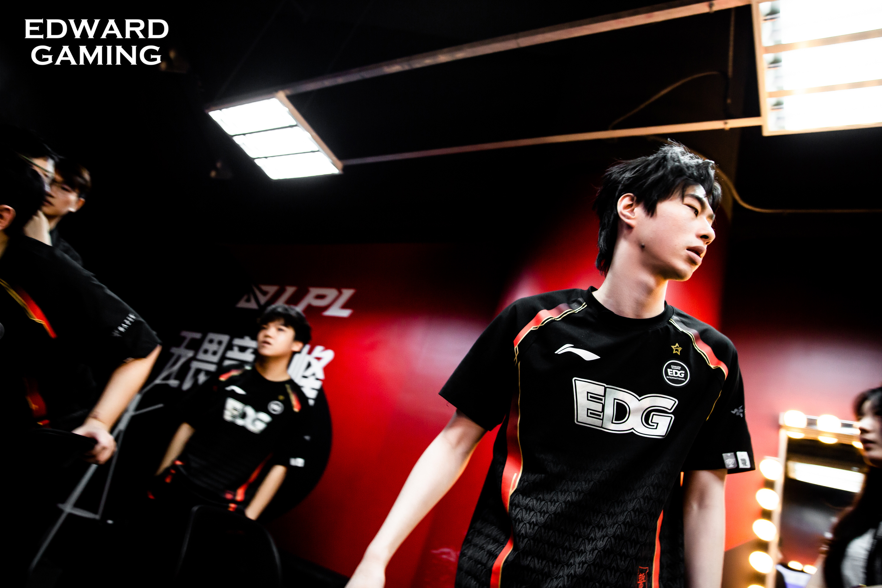 AYX-关于Uzi连续五场比赛得分超过出色防守，勇士挑战极限！的信息